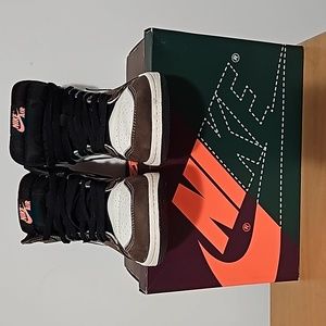 FOR SALE AIR JORDAN RETRO 1 HANDCRAFTED SIZE 10, BARELY WORN.